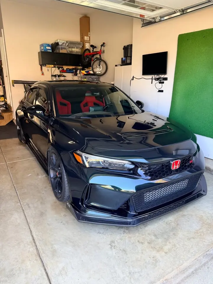 2023 Honda Civic Type R - Photo 2